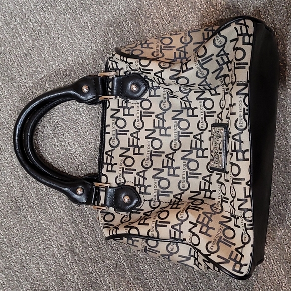 Kenneth Cole reaction purse. - Picture 1 of 1